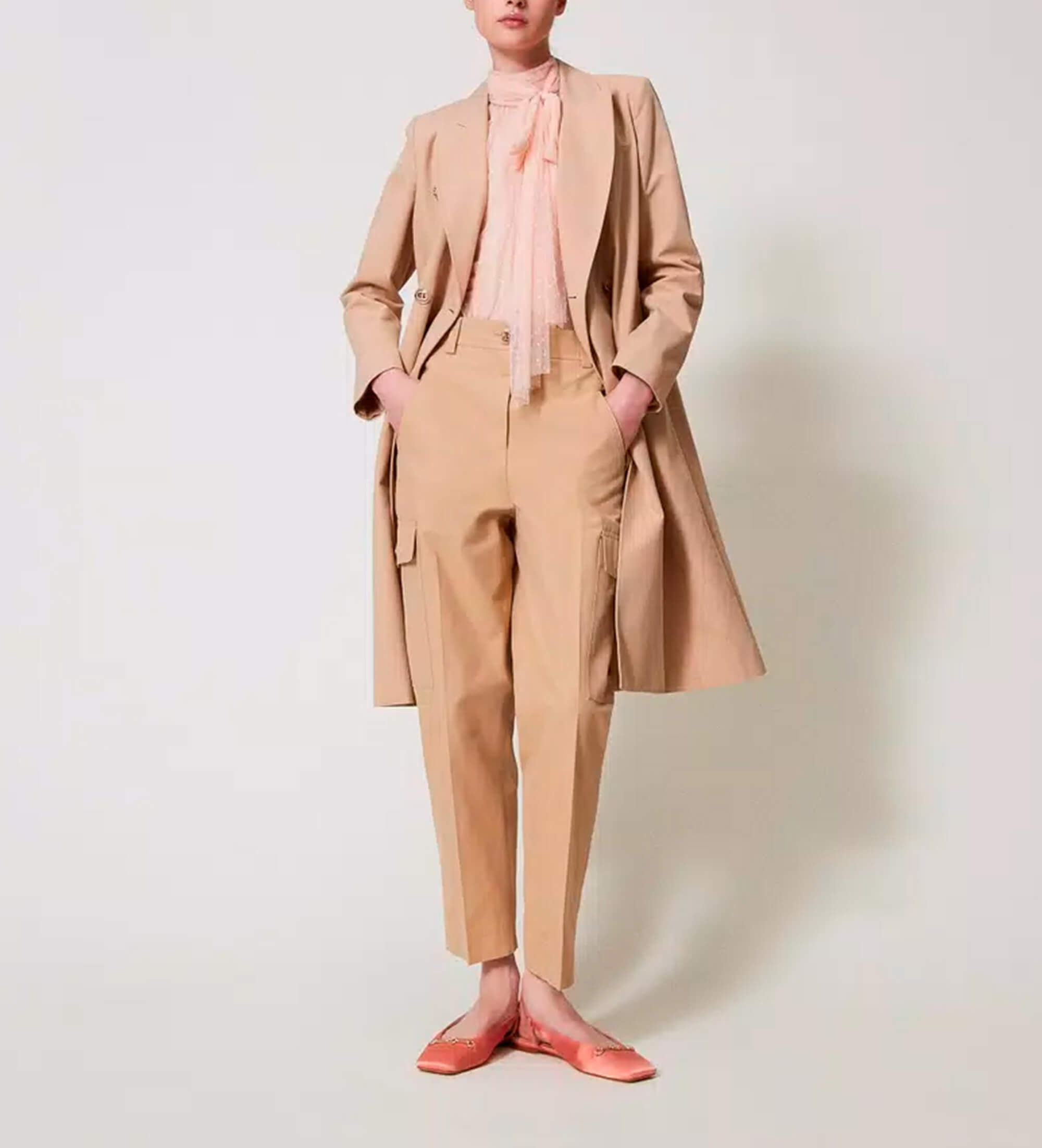 Twinset für Damen. 251TP2212 Beigefarbene Cargohose aus Baumwollgemisch Gabardine (44), Braun, Lässig, Baumwolle
