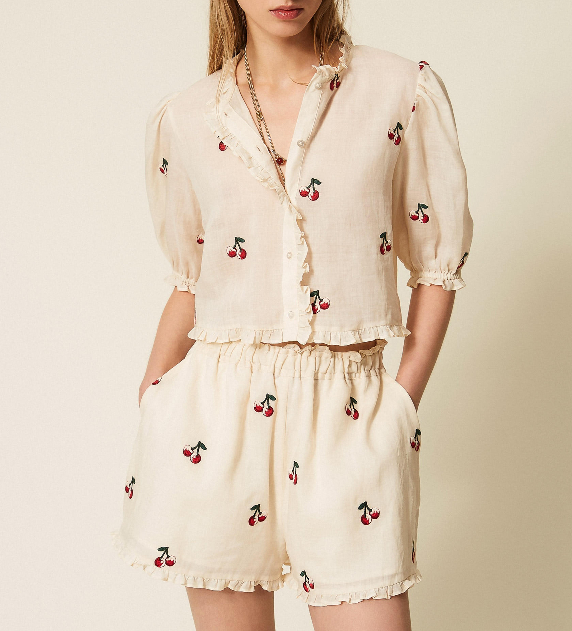 Twinset für Damen. 261TT2421 Shorts Ricamo off-white (40), Weiß, Lässig, Kunstseide