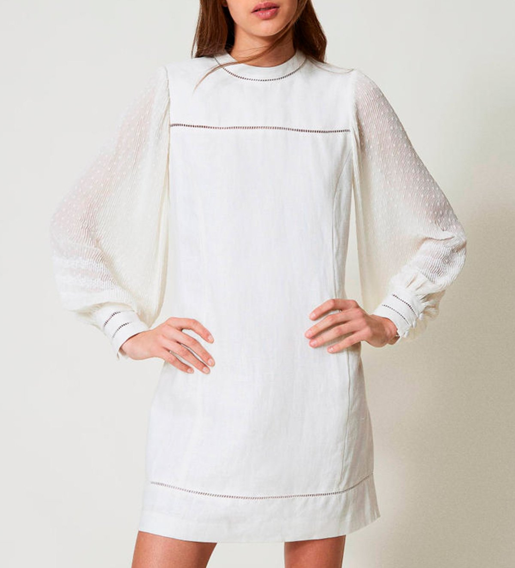 Twinset für Damen. 251TP2061 Weißes, kurzes Kleid aus Leinen und Georgette (44), Lässig, Party, Langarm