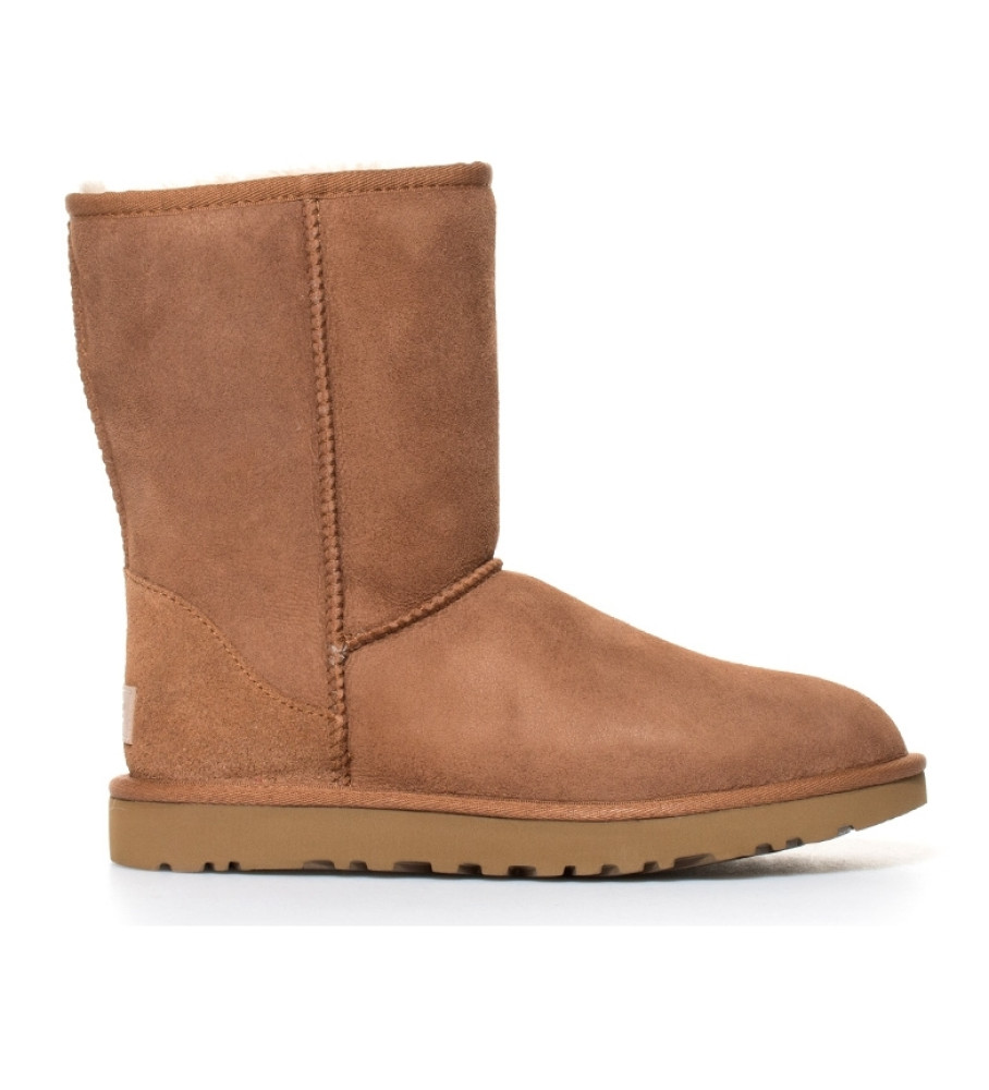 UGG für Damen. 1016223 Classic Short II Stiefel aus Kastanienleder (39), Braun, Wohnung, Keine, Lässig