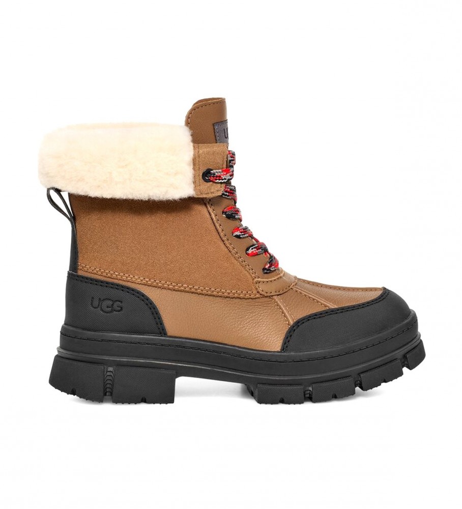 UGG für Damen. 1130524 Lederstiefel W Ashton Addiemarrón, schwarz (36), Braun, Wohnung, 1 bis 3 cm, Schnürsenkel, Lässig