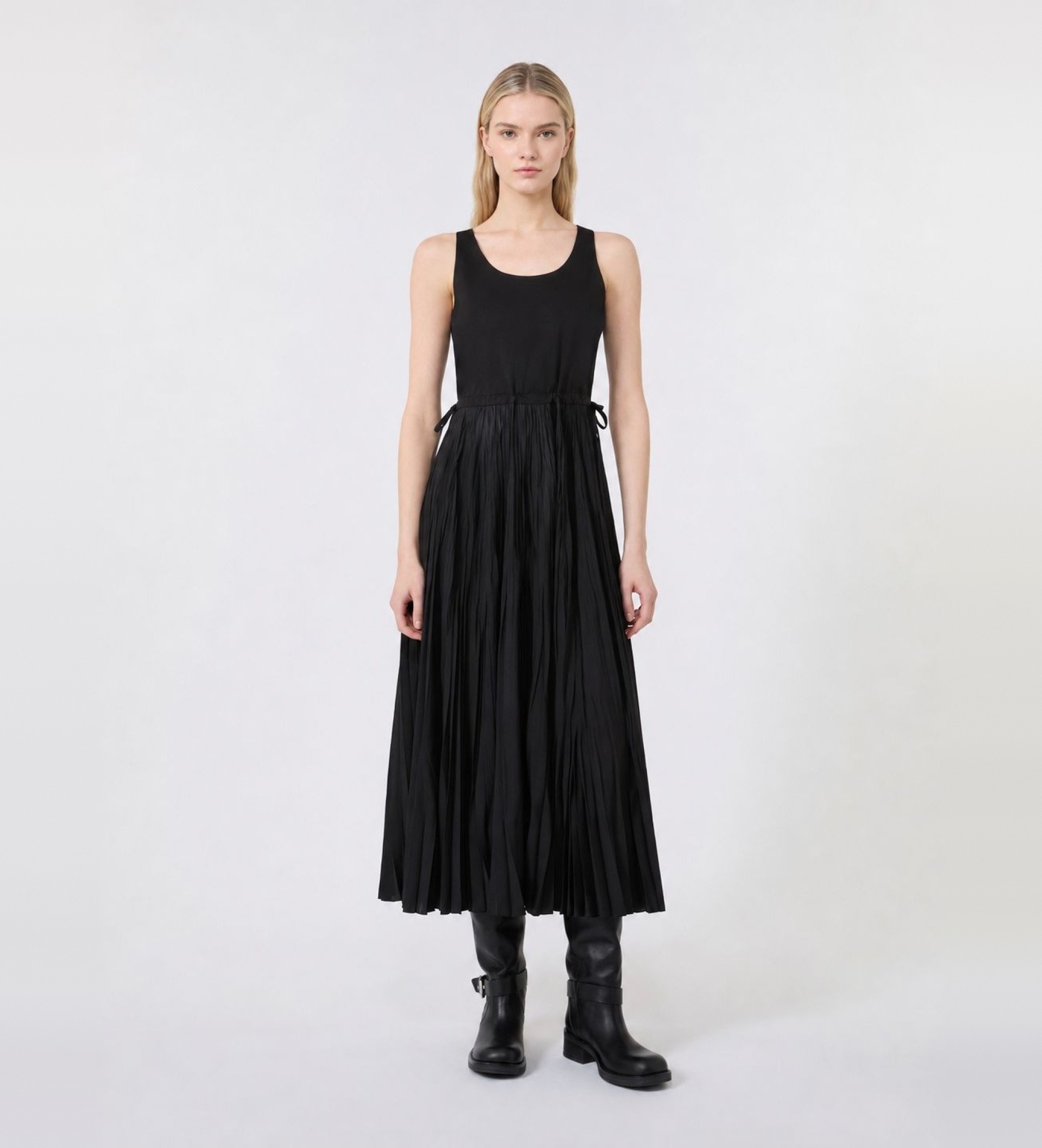 Weekend Max Mara für Damen. 2625626071650 Schwarzes Kleid Classi (S), Lässig, Baumwolle, Ärmellos / Hosenträger