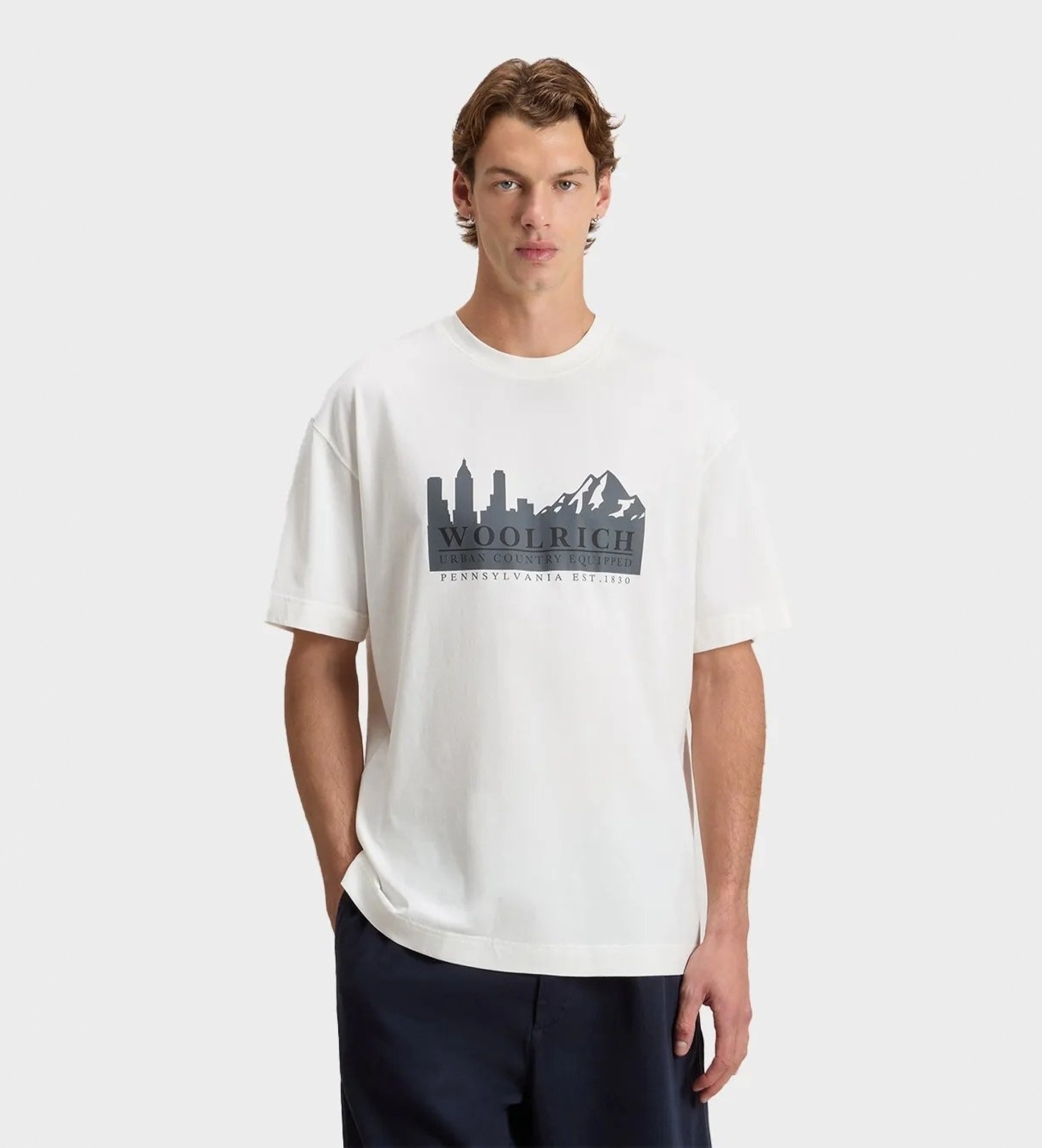Woolrich für Herren. CFWOTE2010MRUT5334 T-Shirt aus reiner Baumwolle mit weißem Logo (S), Lässig, Kurzarm