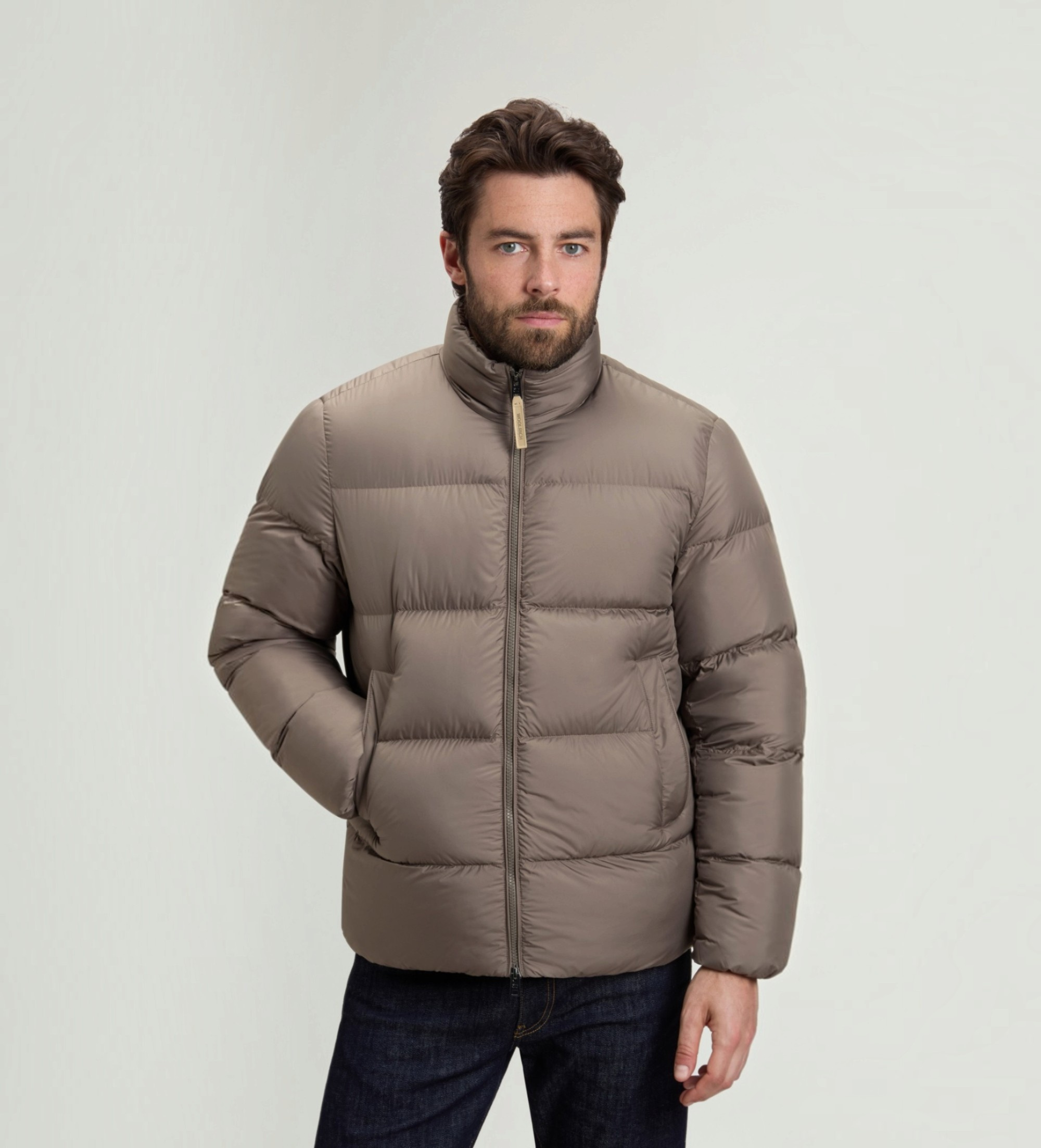 Woolrichvoor mannen. CFWOOU2086MBUT2635 Cloud Eagle jas taupe (M), Casual, Polyester