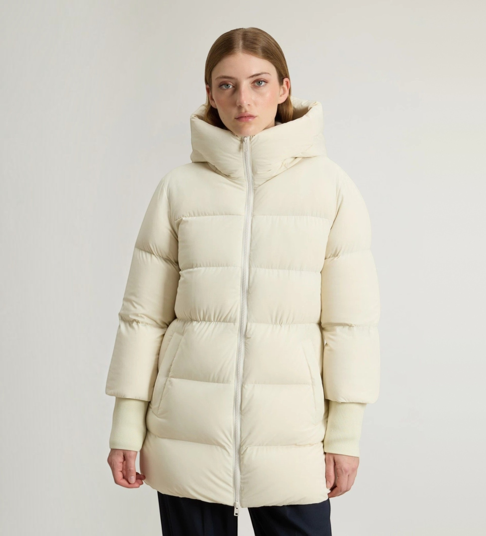 Woolrich für Damen. CFWWOU2090FRUT3107 Cloud Duffle Coat mit matter Oberfläche in Beige (M), Lässig, Polyamid