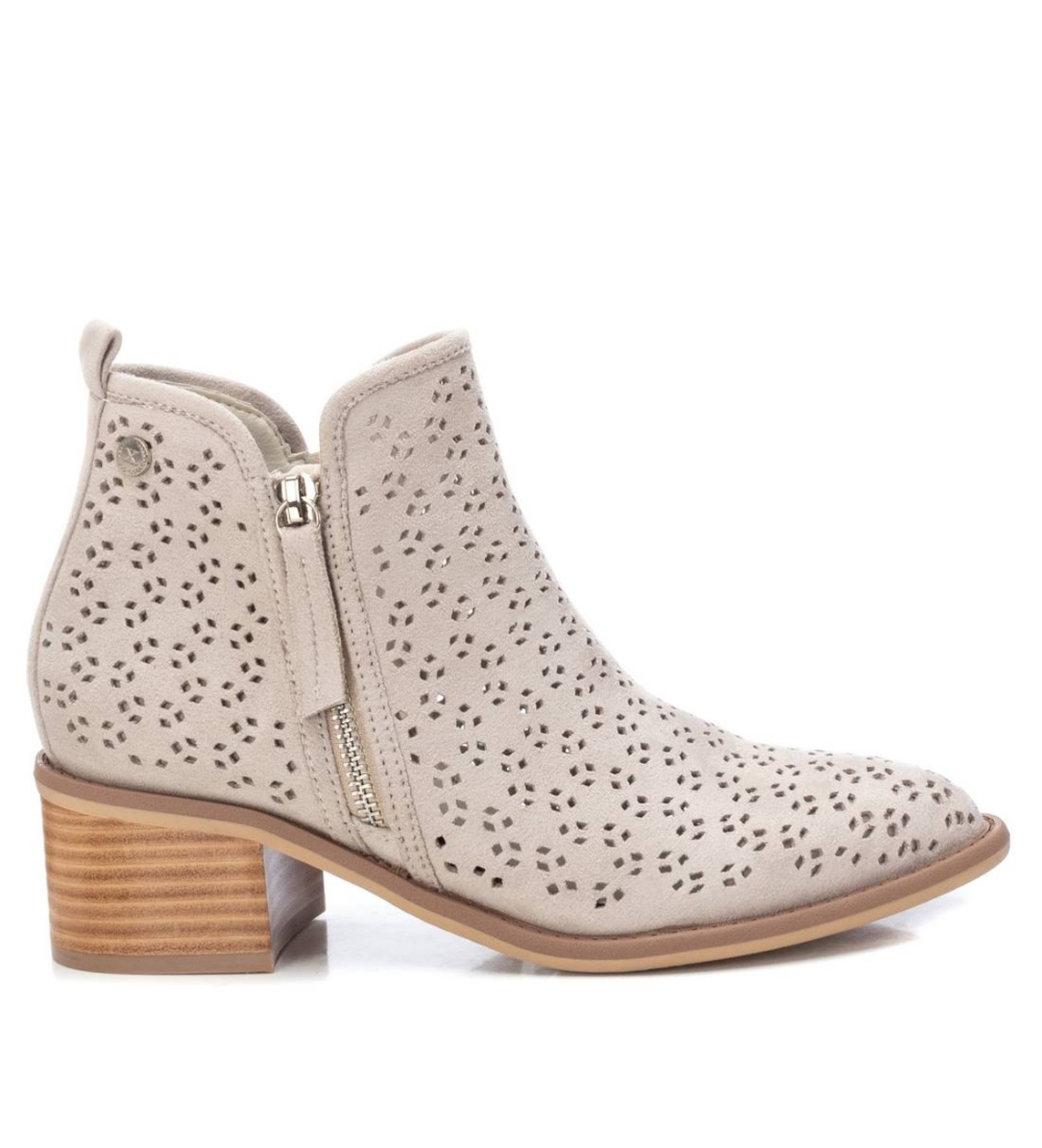 Xti für Damen. 14225501-HIELO 142255 Beige Stiefeletten -Höhe Absatz: 5cm (40), Weiß, 3 bis 5 cm, Reißverschluss, Lässig, Kunstleder