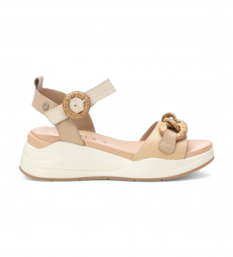 Carmela för kvinnor. 16233102-BEIGE Sandaler i läder 162331 beige (40), Hud, 3 till 5 cm, Spänne, Casual