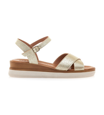 Mustangvoor vrouwen. 54530 Sandalen 54530 goud (36), Goudkleurig, 1 tot 3 cm, Gesp, Casual