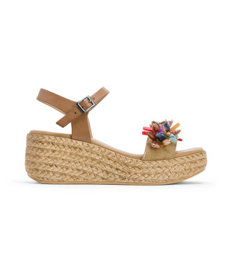 Porronet para mujer. 3039-010 Sandalias de Piel Gemma taupe -Altura cuña 6cm- (38), 5 a 8cm, Hebilla, Casual, Porronet outlet 2024.