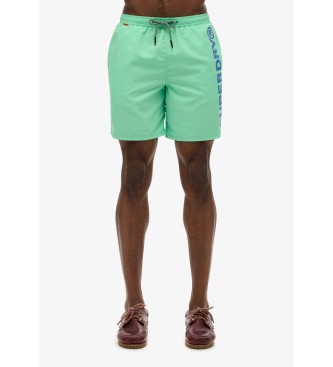 Superdry para hombre. M3010248A Bañador de 43,2 cm con gráfico deportivo verde (M), Beachwear, Poliéster Reciclado, Sostenible