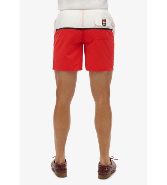Superdry para hombre. M3010249A Bañador de 43,2 cm con logotipo náutico rojo (S), Beachwear, Poliéster Reciclado, Sostenible 2