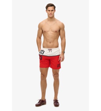 Superdry para hombre. M3010249A Bañador de 43,2 cm con logotipo náutico rojo (S), Beachwear, Poliéster Reciclado, Sostenible 3