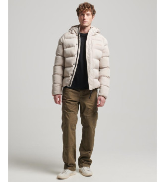 Superdry para hombre. M5011760A Chaqueta acolchada de microfibra con capucha Sports beige (S), Casual, Poliéster