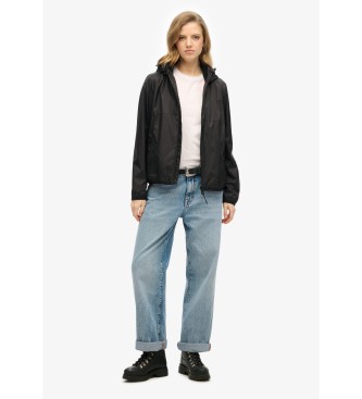 Superdry para mujer. W5011849A Chaqueta cortavientos con capucha y logotipo negro (S), Casual, Sostenible, Nylon reciclado 4