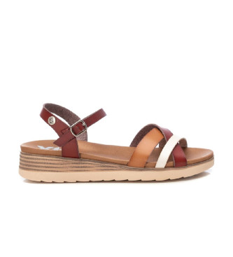 Xti para mujer. 14284802-CAMEL Sandalias 142848 marrón (40), 3 a 5cm, Hebilla, Casual