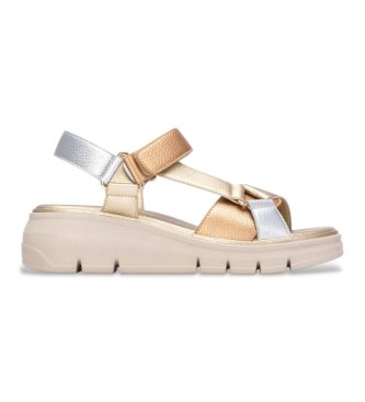 Xti para mujer. 14539801-ORO Sandalias 145398 dorado (39), 5 a 8cm, Velcro, Casual, Deportivo